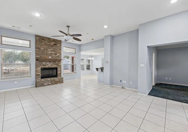 Photo 4 of Single family home for sale at 150 Chesterfield Dr, Kingsland, TX 78639 | MLS# 3210964 | Listing updated on 2026-10-07