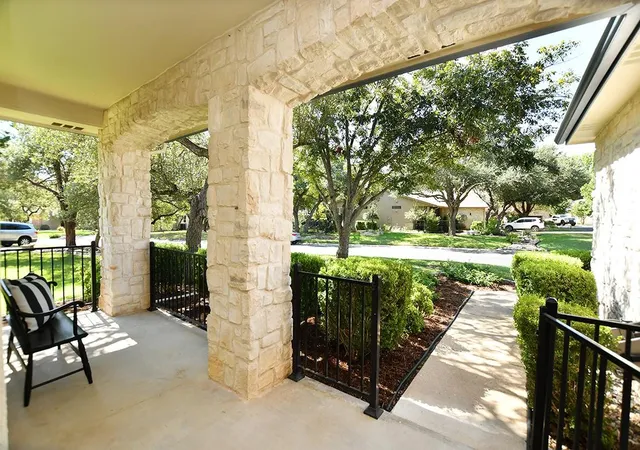 Photo 3 of Single family home for sale at 118 Bronco Dr, Georgetown, TX 78633 | MLS# 9278104 | Listing updated on 2026-10-12