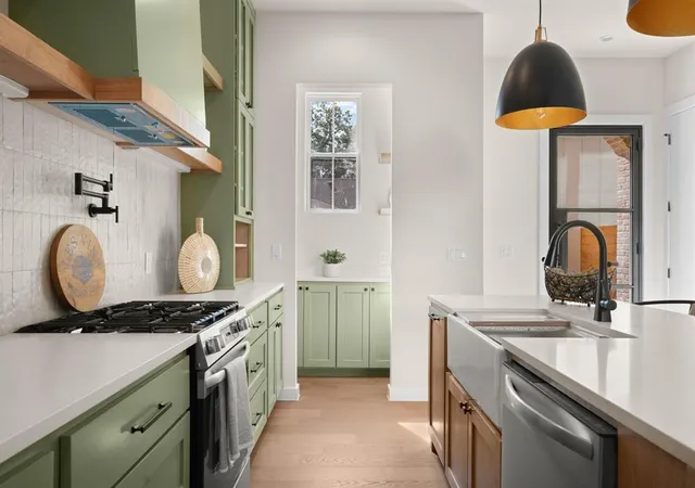 Photo 2 of Single family home for sale at 3103 Garwood St #3, Austin, TX 78702 | MLS# 9453929 | Listing updated on 2026-10-07