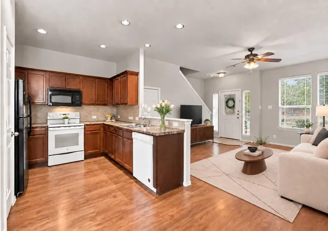 Photo 3 of Single family home for sale at 809 Craters Of The Moon Blvd, Pflugerville, TX 78660 | MLS# 1467865 | Listing updated on 2026-10-02
