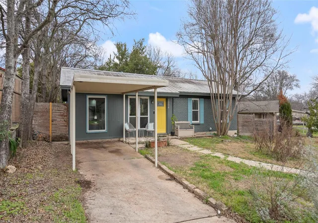 Photo 3 of Single family home for sale at 3004 Burning Oak Dr, Austin, TX 78704 | MLS# 5143927 | Listing updated on 2026-10-05