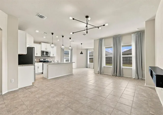 Photo 4 of Single family home for sale at 140 Rearden Blvd, Jarrell, TX 76537 | MLS# 5650503 | Listing updated on 2026-10-09