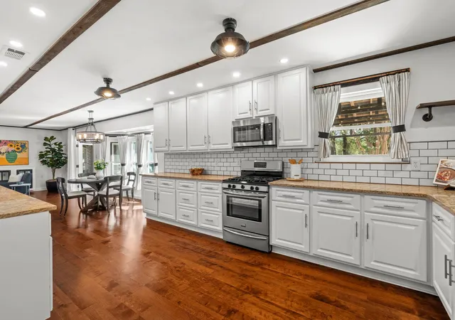 Photo 4 of Single family home for sale at 30309 Live Oak Trl, Georgetown, TX 78633 | MLS# 3986242 | Listing updated on 2026-10-09