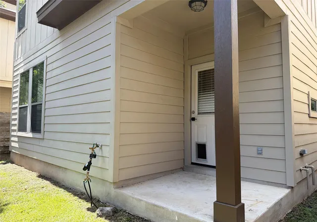 Photo 4 of Single family home for sale at 2101 Rivers Edge Way #29, Austin, TX 78741 | MLS# 2383162 | Listing updated on 2026-10-07
