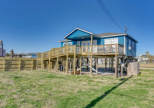 Photo 1 of Single family home for sale at 415 Seashell Dr, Freeport, TX 77541 | MLS# 5105424 | Listing updated on 2026-09-29