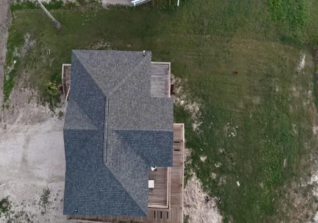 Photo 4 of Single family home for sale at 415 Seashell Dr, Freeport, TX 77541 | MLS# 5105424 | Listing updated on 2026-09-29