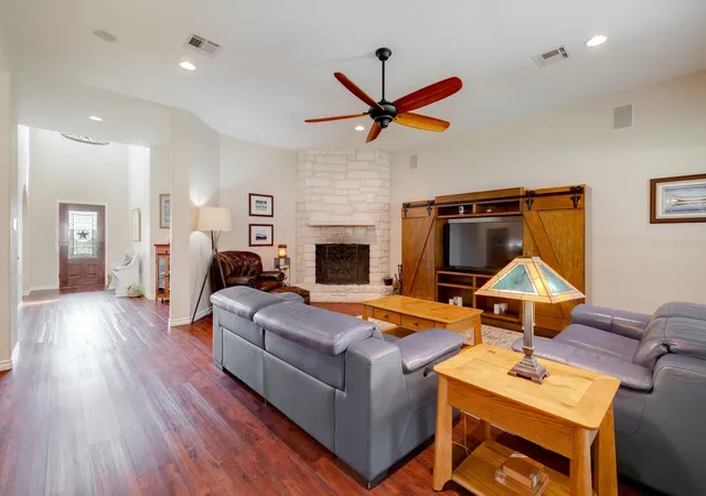 Photo 3 of Single family home for sale at 1200 County Rd 233, Florence, TX 76527 | MLS# 7517315 | Listing updated on 2026-10-07