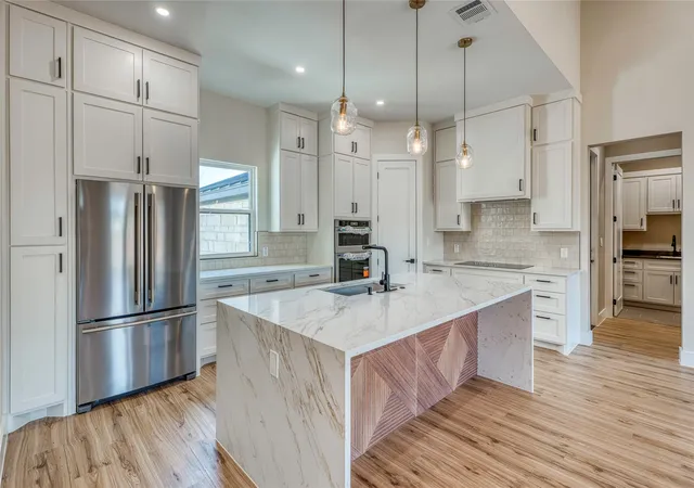 Photo 4 of Single family home for sale at 120 Golden Harvest, Horseshoe Bay, TX 78657 | MLS# 5089571 | Listing updated on 2026-09-30