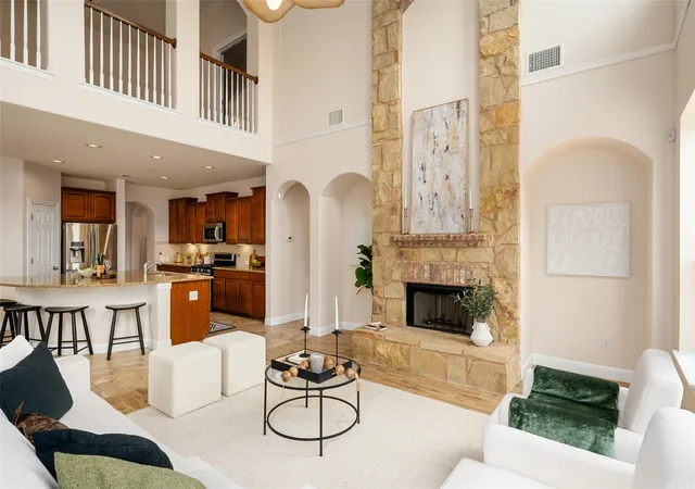 Photo 4 of Single family home for sale at 571 Clear Springs Holw, Buda, TX 78610 | MLS# 2658870 | Listing updated on 2026-10-01