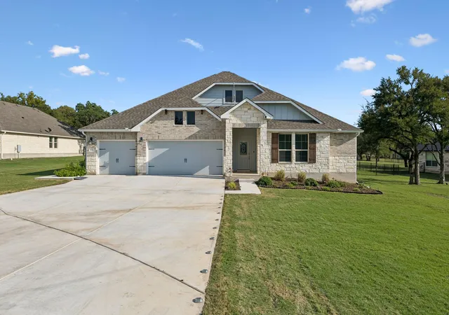 Photo 1 of Single family home for sale at 192 Tom Kite Dr, Burnet, TX 78611 | MLS# 1999002 | Listing updated on 2026-10-02
