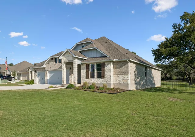 Photo 2 of Single family home for sale at 192 Tom Kite Dr, Burnet, TX 78611 | MLS# 1999002 | Listing updated on 2026-10-02