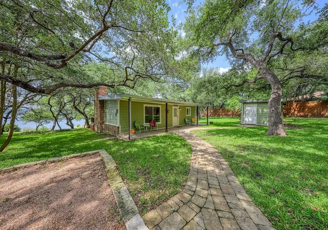 Photo 3 of Single family home for sale at 5520 W Beach Cir, Austin, TX 78734 | MLS# 8670755 | Listing updated on 2026-09-30