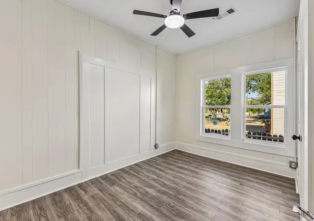 Photo 3 of Single family home for sale at 106 N Pear St, Rockdale, TX 76567 | MLS# 9040111 | Listing updated on 2026-10-01