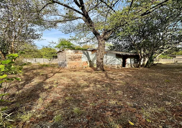 Photo 3 of Single family home for sale at 404 Primrose St, Austin, TX 78753 | MLS# 2966213 | Listing updated on 2026-10-04