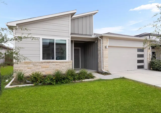 Photo 1 of Single family home for sale at 14317 Cantarra Dr, Pflugerville, TX 78660 | MLS# 3204827 | Listing updated on 2026-10-06