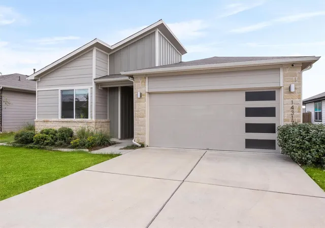 Photo 3 of Single family home for sale at 14317 Cantarra Dr, Pflugerville, TX 78660 | MLS# 3204827 | Listing updated on 2026-10-06