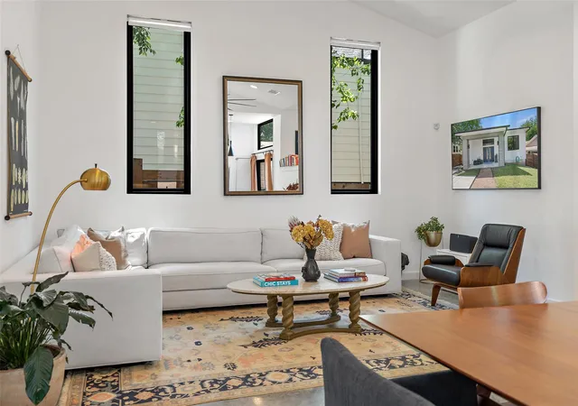 Photo 3 of Single family home for sale at 1909 E 9th Street, Austin, TX 78702 | MLS# 9800863 | Listing updated on 2026-10-21