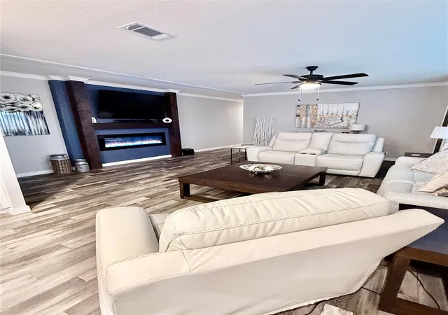 Photo 3 of Manufactured home for sale at 247 W Broken Tree Ln, Smithville, TX 78957 | MLS# 3510517 | Listing updated on 2026-10-06