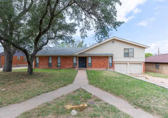 Single family home for sale at 926 Harrison Ave, Abilene, TX 79601 | MLS# 1934132