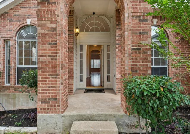 Photo 3 of Single family home for sale at 1421 Hargis Crk, Austin, TX 78717 | MLS# 2669674 | Listing updated on 2026-10-08