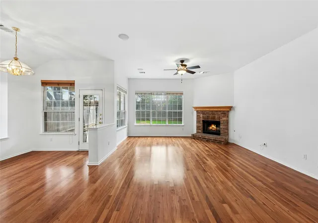 Photo 4 of Single family home for sale at 1421 Hargis Crk, Austin, TX 78717 | MLS# 2669674 | Listing updated on 2026-10-08
