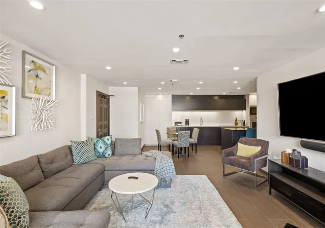 Photo 3 of Condo for sale at 40 N Interstate 35 #2C1, Austin, TX 78701 | MLS# 9122904 | Listing updated on 2026-10-21