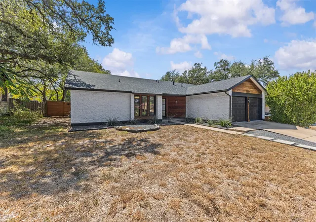 Photo 3 of Single family home for sale at 3301 Western Dr, Austin, TX 78745 | MLS# 1758281 | Listing updated on 2026-10-07