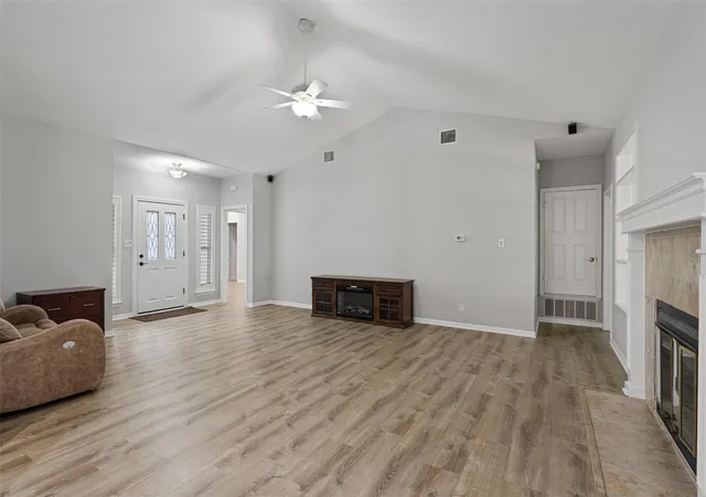 Photo 4 of Single family home for sale at 5802 Abilene Trl, Austin, TX 78749 | MLS# 6558400 | Listing updated on 2026-10-02