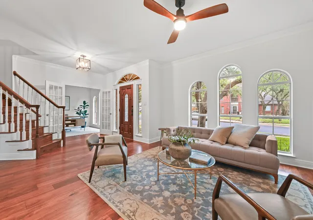 Photo 2 of Single family home for sale at 4030 Shavano Dr, Austin, TX 78749 | MLS# 1403472 | Listing updated on 2026-10-09