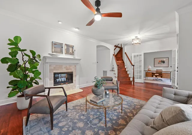 Photo 3 of Single family home for sale at 4030 Shavano Dr, Austin, TX 78749 | MLS# 1403472 | Listing updated on 2026-10-09