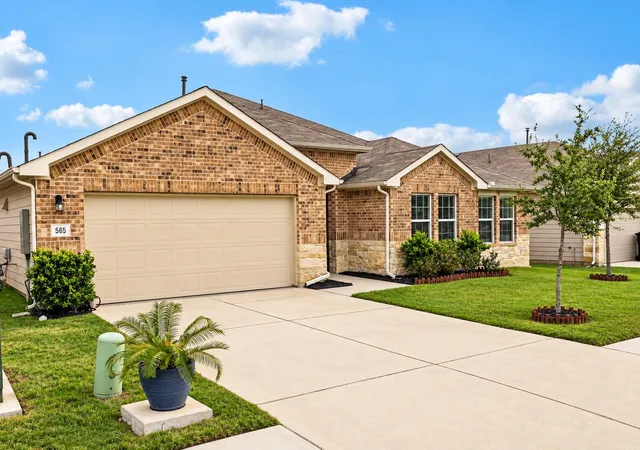 Photo 1 of Single family home for sale at 565 Apache Plum Dr, Kyle, TX 78640 | MLS# 6009322 | Listing updated on 2026-10-05