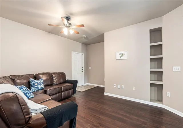 Photo 4 of Condo for sale at 2320 Gracy Farms Ln #414, Austin, TX 78758 | MLS# 3251763 | Listing updated on 2026-10-01