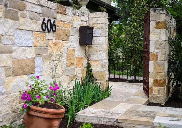 Photo 2 of Single family home for sale at 606 Josephine St, Austin, TX 78704 | MLS# 5221847 | Listing updated on 2026-10-08