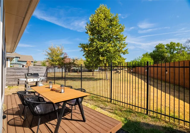 Photo 15 of Single family home for sale at 1412 Casa Dr, Austin, TX 78745 | MLS# 2733459 | Listing updated on 2026-10-27