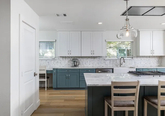 Photo 1 of Single family home for sale at 1109 Justin Ln, Austin, TX 78757 | MLS# 1771744 | Listing updated on 2026-10-29