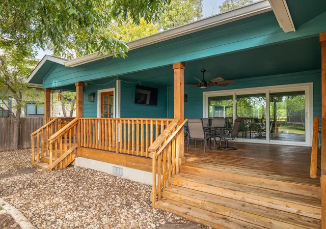 Photo 4 of Single family home for sale at 1109 Justin Ln, Austin, TX 78757 | MLS# 1771744 | Listing updated on 2026-10-29