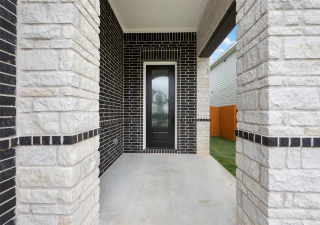 Photo 3 of Single family home for sale at 213 Clover Bnd, Liberty Hill, TX 78642 | MLS# 7126270 | Listing updated on 2026-09-30
