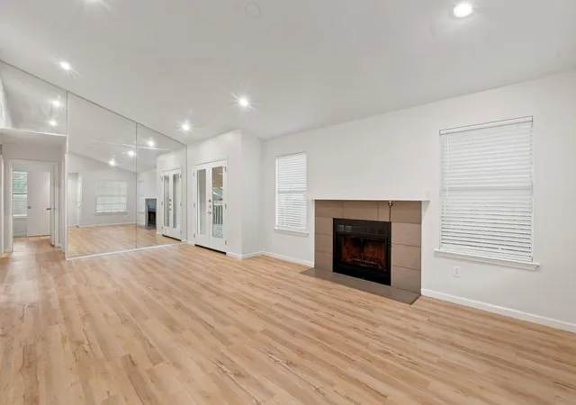 Photo 4 of Single family home for sale at 12323 Emery Oaks Rd, Austin, TX 78758 | MLS# 5971843 | Listing updated on 2026-10-08