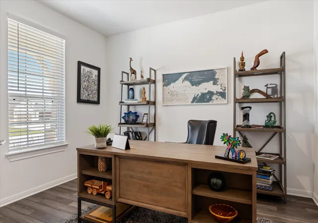 Photo 4 of Single family home for sale at 217 Bellows St, Georgetown, TX 78633 | MLS# 8358086 | Listing updated on 2026-10-23