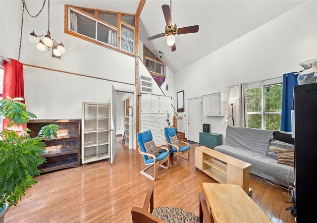 Photo 1 of Single family home for sale at 802 N Myrtle St, Georgetown, TX 78626 | MLS# 5983859 | Listing updated on 2026-10-07