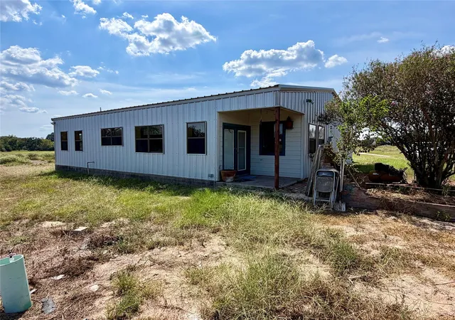 Photo 3 of Single family home for sale at 290 Richmond St, Mc Dade, TX 78650 | MLS# 3296364 | Listing updated on 2026-09-30