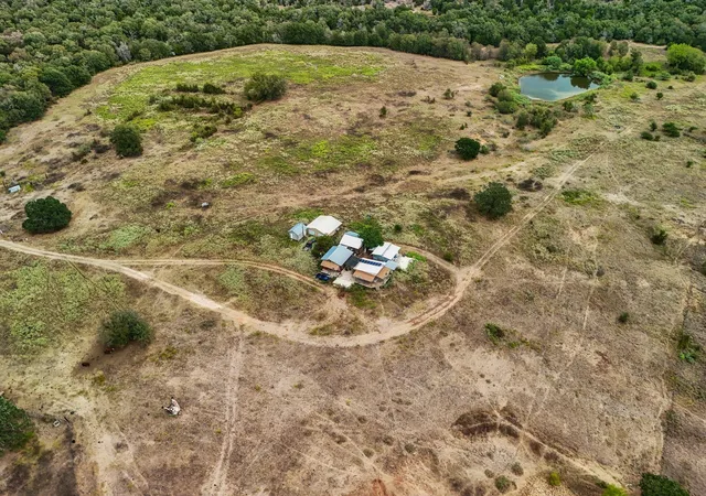 Photo 2 of House for sale at 1090 Private Rd 7046, Elgin, TX 78621 | MLS# 5615220 | Listing updated on 2026-10-03