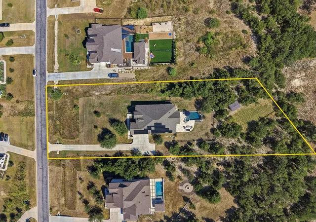 Photo 3 of Single family home for sale at 1108 Gato Del Sol Ave, Austin, TX 78737 | MLS# 9297563 | Listing updated on 2026-10-09