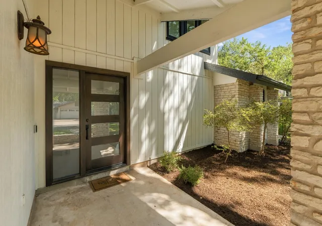 Photo 1 of Single family home for sale at 4004 Austin Woods Dr, Austin, TX 78759 | MLS# 5242548 | Listing updated on 2026-10-08