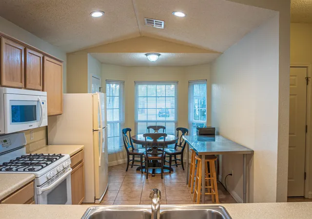 Photo 4 of Single family home for sale at 3319 Settlement Dr, Round Rock, TX 78665 | MLS# 9490270 | Listing updated on 2026-10-04