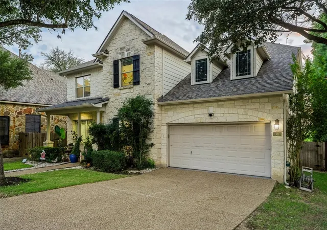 Photo 3 of Single family home for sale at 13013 Bloomfield Hills Ln, Austin, TX 78732 | MLS# 8961879 | Listing updated on 2026-10-03