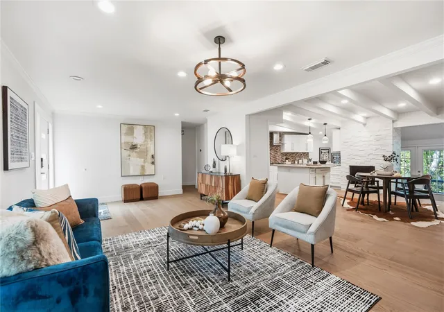 Photo 1 of Single family home for sale at 5718 Highland Hills Dr, Austin, TX 78731 | MLS# 2986990 | Listing updated on 2026-10-03