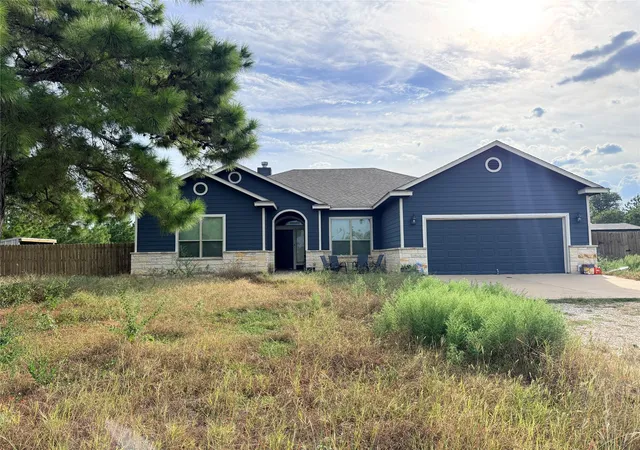 Photo 2 of Single family home for sale at 292 Cardinal Dr, Paige, TX 78659 | MLS# 5735483 | Listing updated on 2026-10-02