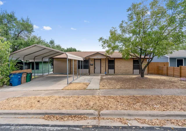 Photo 3 of Single family home for sale at 1113 Lawson Ln, Austin, TX 78702 | MLS# 5054529 | Listing updated on 2026-10-01