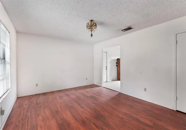 Photo 4 of Single family home for sale at 1113 Lawson Ln, Austin, TX 78702 | MLS# 5054529 | Listing updated on 2026-10-21